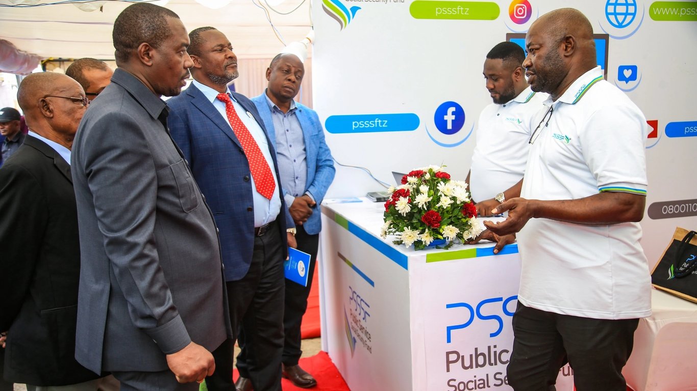 Mkuu wa Wilaya Aipongeza PSSSF kwa Huduma za Kidigitali