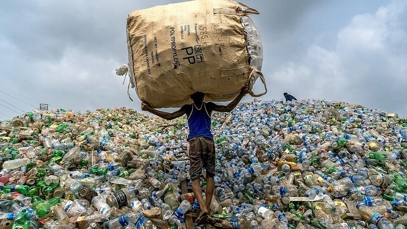Harakati za Afrika: Mashirika ya Kiraia Yadai Mkataba Mzito wa Kimataifa Dhidi ya Janga la Plastiki