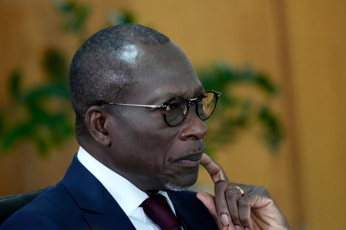 Jaribio la Mapinduzi Benin Lagonga Mwamba: Rais Talon Apona Tundu la Sindano, Waasi 'Wadhibitiwa'