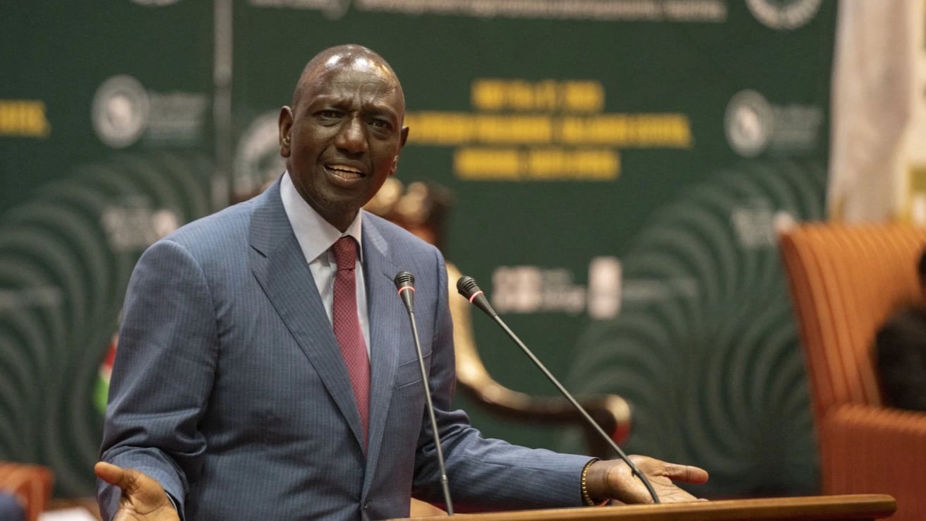 Ruto Awashauri Wapinzani Kutafuta Kura kwa Sera Bora, Apuuza Maandamano ya 'Ruto Must Go'