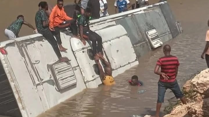 Msafara wa Jiji FC Wapatwa na Ajali Njiani kuelekea Somanga: Hakuna Majeraha Makubwa Yaliyoripotiwa