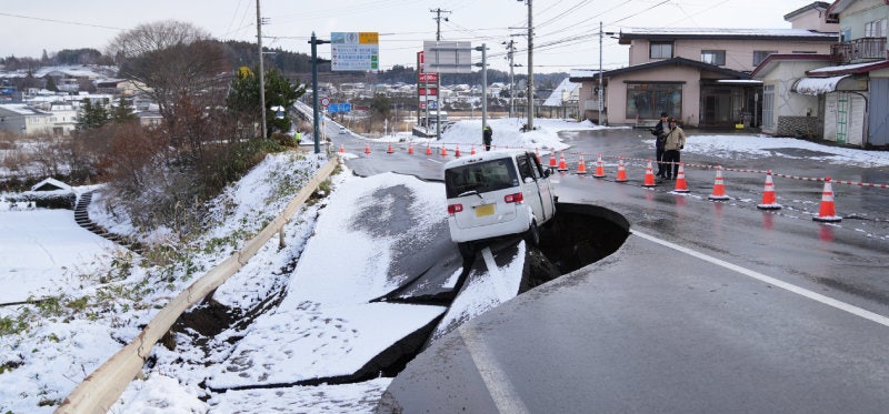 Hofu Yatanda Japan: Tetemeko la 7.5 Tikisa, Serikali Yatoa Tahadhari ya 'Kiyama' cha 8.0 Ndani ya Wiki Moja