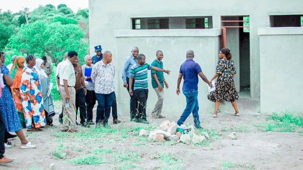 DED Kibaha Aingia ‘Site’: Atangaza Kiama kwa Wasimamizi Uzembe, Aigeuza Mwambisi Kuwa ‘Lulu’ ya Taaluma