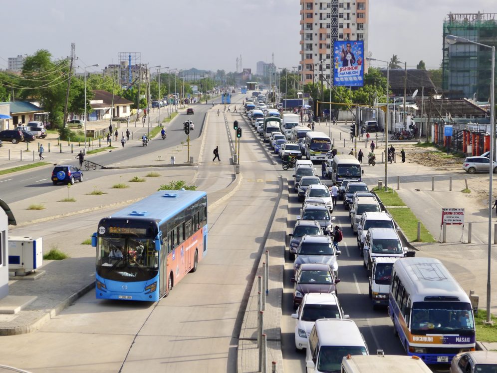 Serikali Yasaini Mikataba ya Kihistoria kwa Awamu ya Pili ya BRT Dar es Salaam Kupitia Ubia na Sekta Binafsi