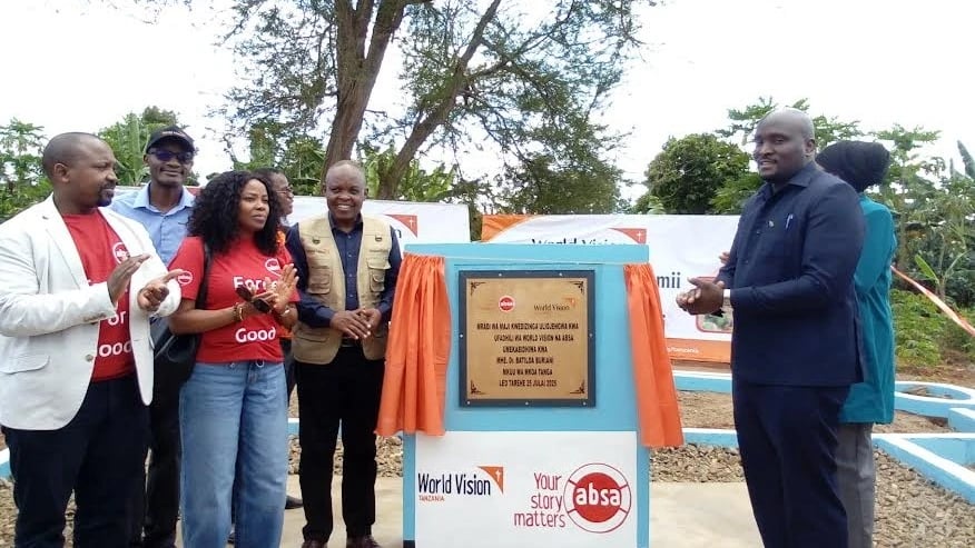 Furaha Yatanda Kwedizinga: World Vision Yakabidhi Mradi Mkubwa wa Maji, Yapongezwa Kuondoa Adha