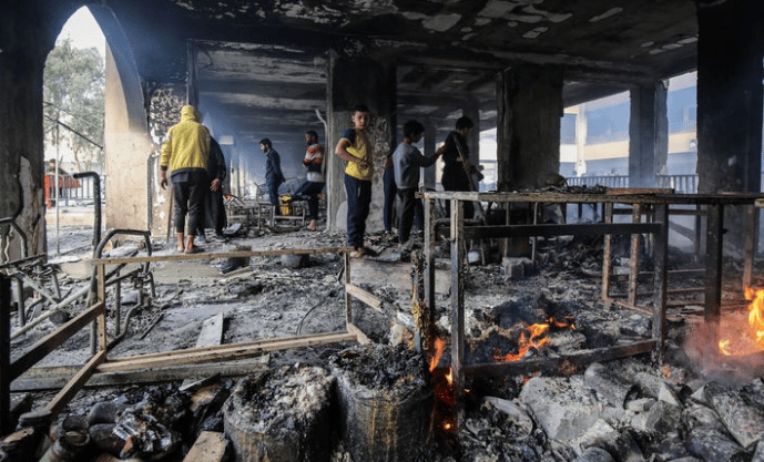 Israel Yadai Kulenga Wanamgambo, Yashambulia Shule Gaza na Kuua Wakimbizi 10