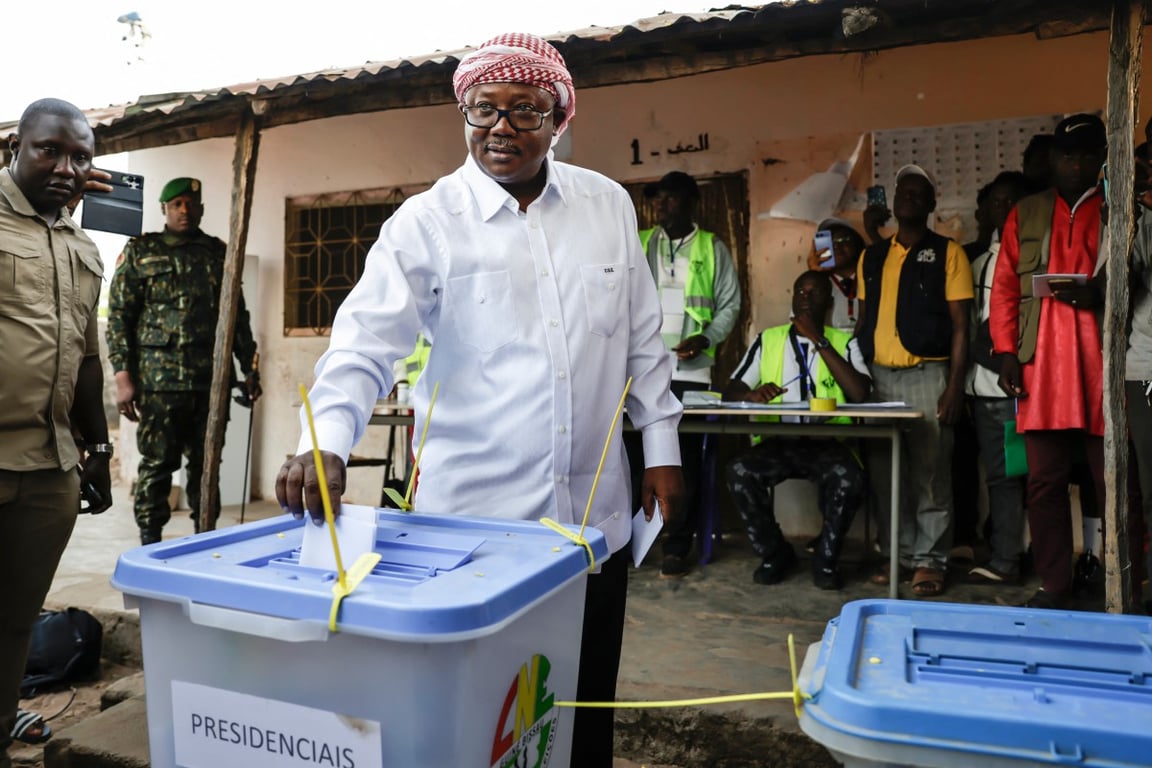 Kinamewaka Guinea-Bissau: Rais Embaló Akimbilia Congo, AU na ECOWAS Watoa Rungu Kali kwa Wanajeshi