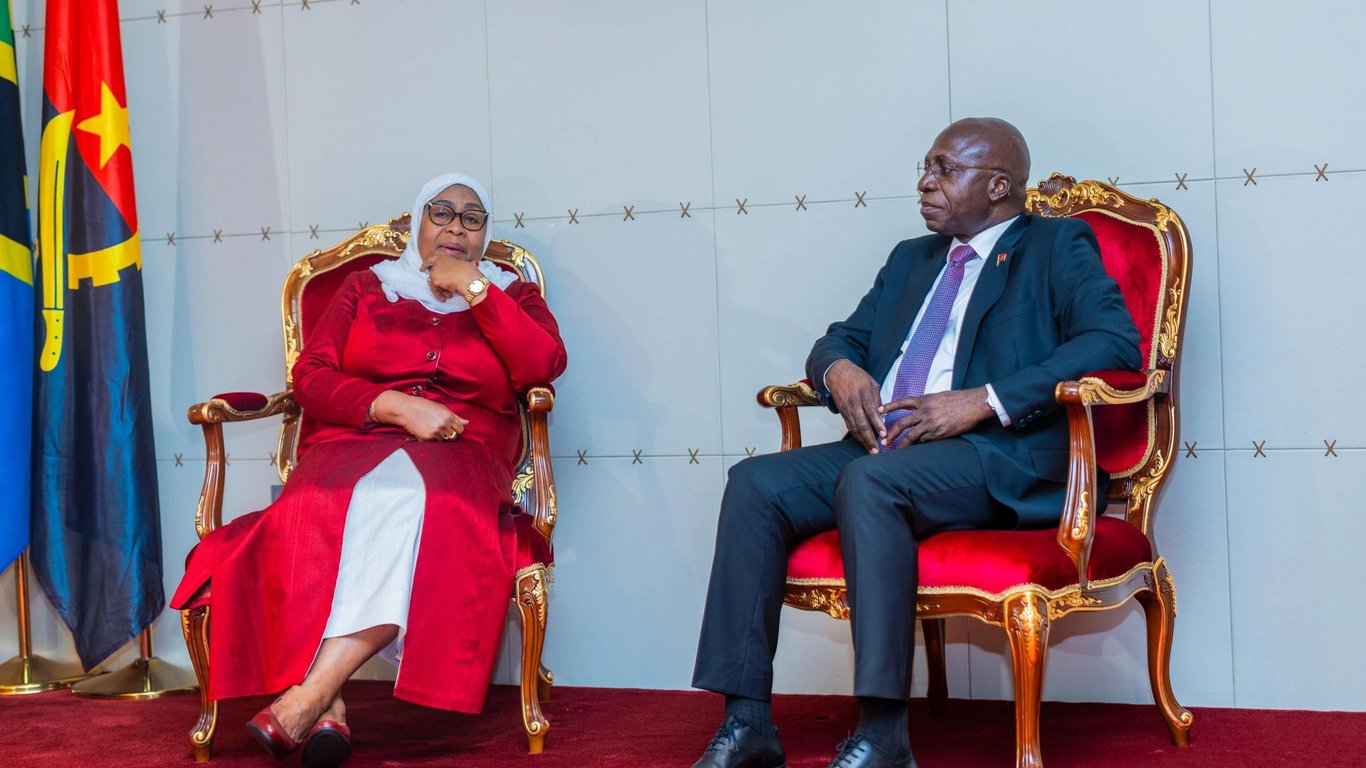 Rais Samia Atinga Angola: Ajenda Kubwa ya Diplomasia na Uchumi Yamngoja