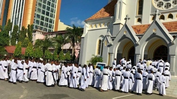 Mabadiliko Makubwa Katika Liturujia ya Kanisa Katoliki Tanzania: Viongozi Sasa Hawatoongea Misaani