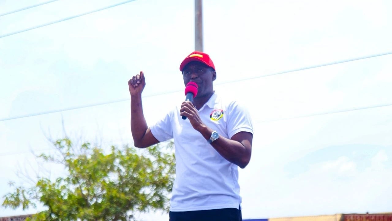 Mwalimu Atoa Wito Mzito: 'Tusifanye Kosa la Kuwaachia CCM Watambe'