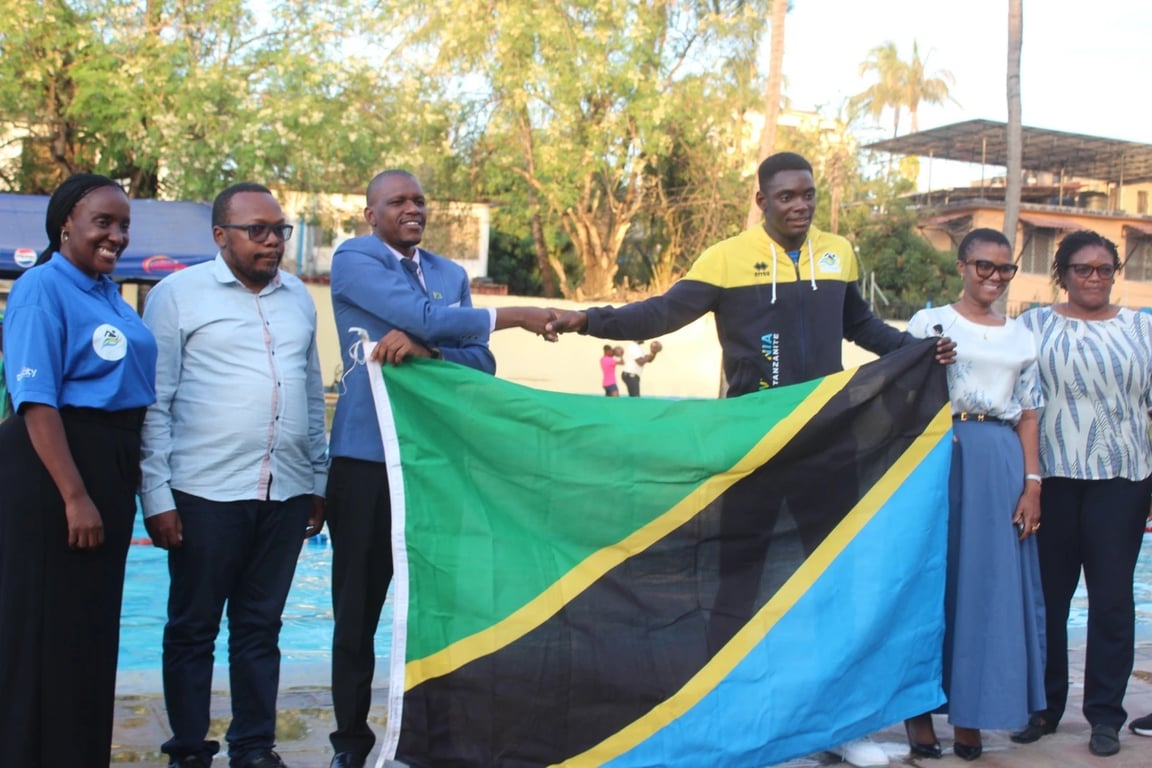 Waogeleaji wa Tanzania Wapeperusha Bendera Singapore, Walenga Medali za Dunia na Olimpiki