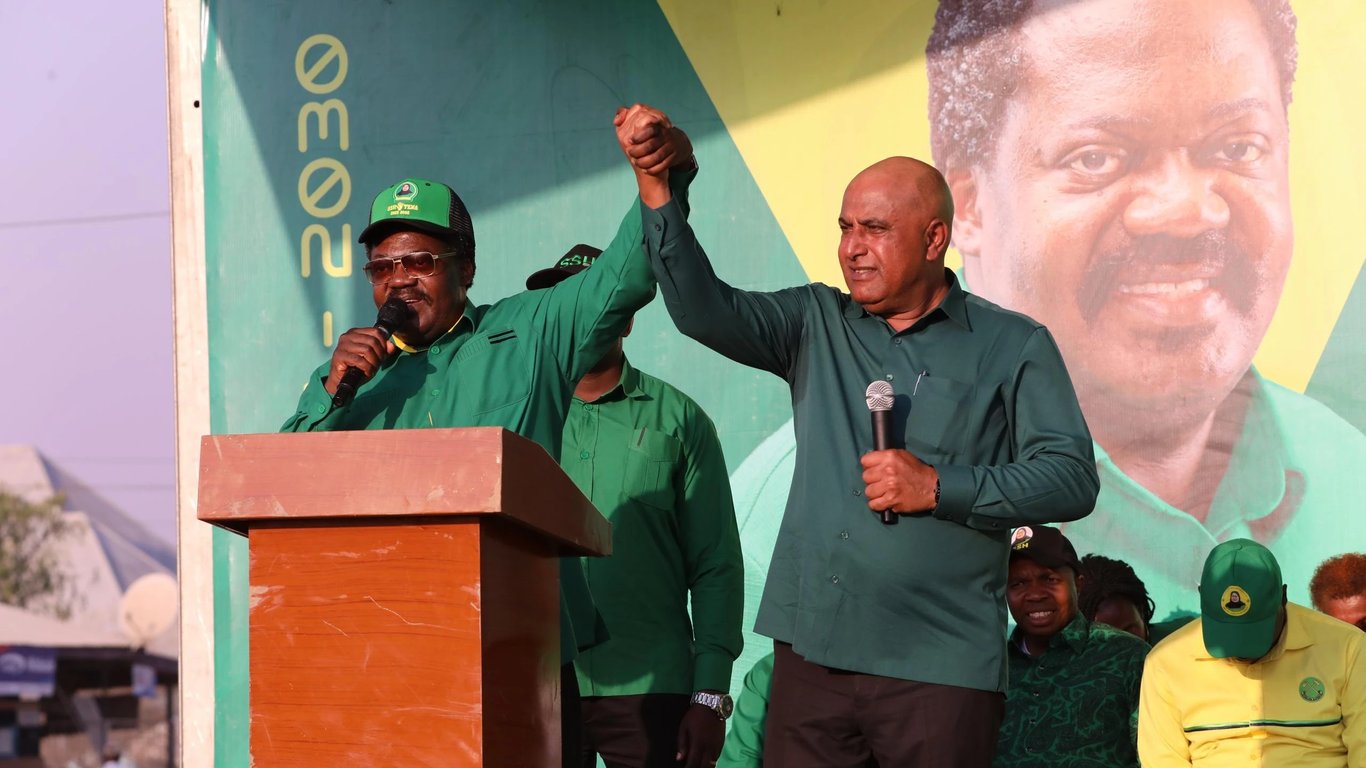 Kilio cha Maji Meatu: Mgombea CCM Amuangukia Dk. Nchimbi, Aomba Utekelezaji wa Haraka