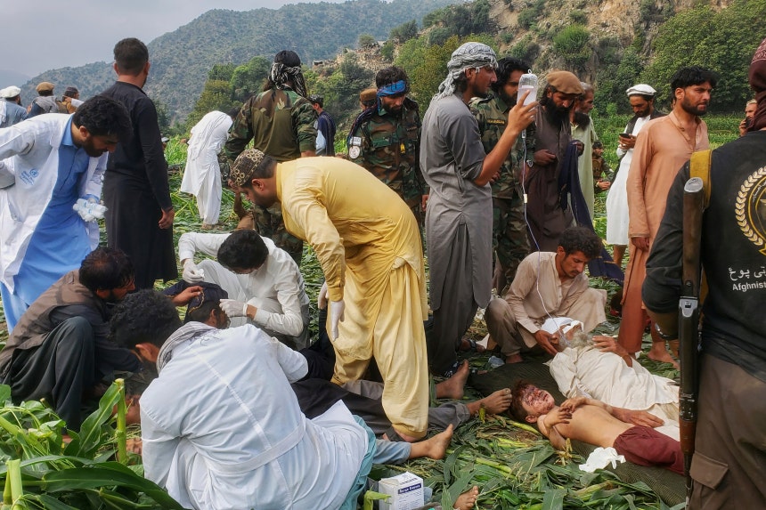 Simanzi Afghanistan: Tetemeko la Ardhi laua 800, Maelfu Wajeruhiwa Usiku wa Manane