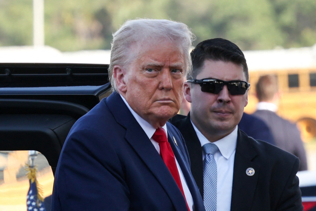 Trump Aelekea kwenye Ushuru wa 20% kwa Biashara Zote Duniani, "Siku ya Ukombozi" Yaiva