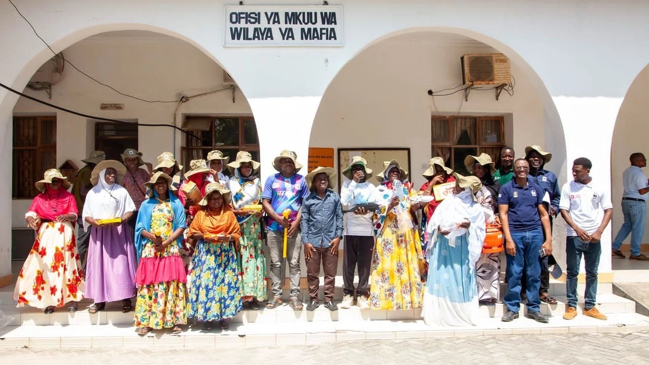 WWF Yasaidia Wakulima wa Mwani Zanzibar kwa Vifaa vya TZS Milioni 109