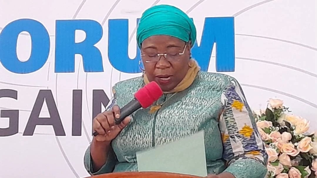 "Achana na Tai Shingoni, Pesa Ipo Kwenye Ujuzi": RC Mwassa Awapa Vijana 'Mchongo' wa Laki 3 kwa Siku