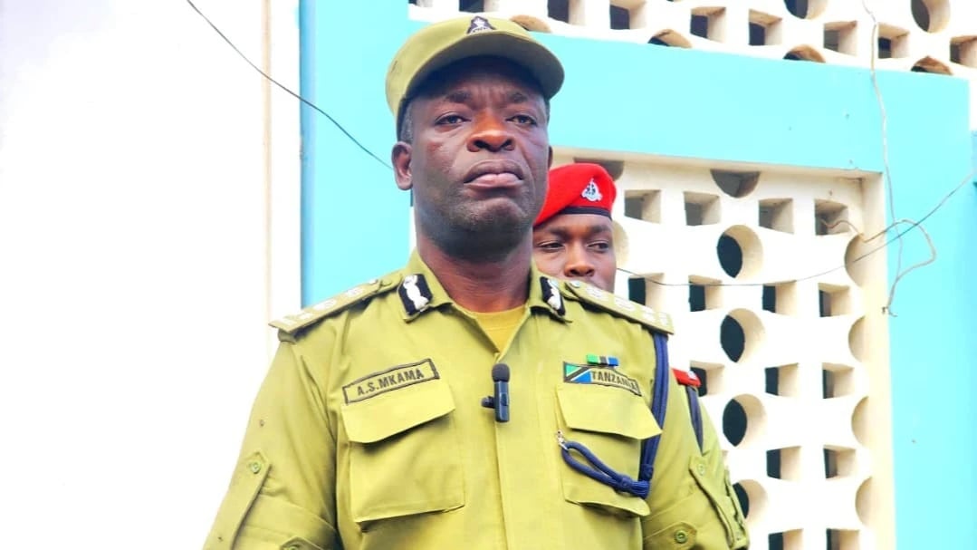Kimenuka Morogoro: RPC Mkama 'Awalia Buyu' Majangili, Akamata Meno ya Tembo na Gobore Ifakara