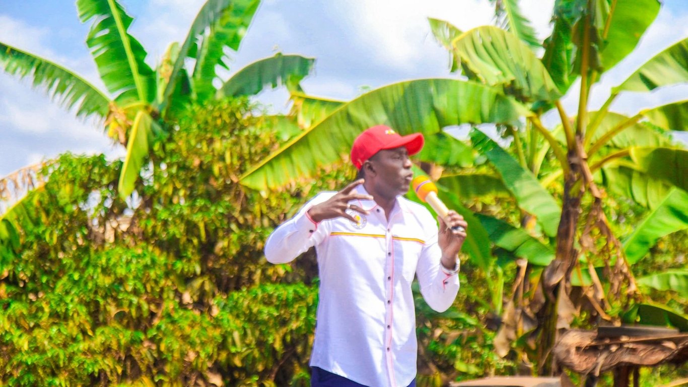 Salum Mwalimu Atangaza Vita ya Uchumi Kupitia PPP, Amuonya Kafulila 'Kaa Tayari'
