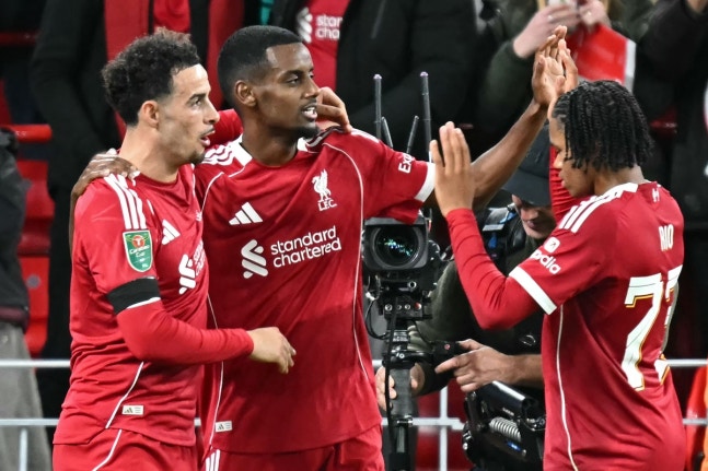 Ushindi wa Liverpool Wafunikwa na Kadi Nyekundu ya Ekitike