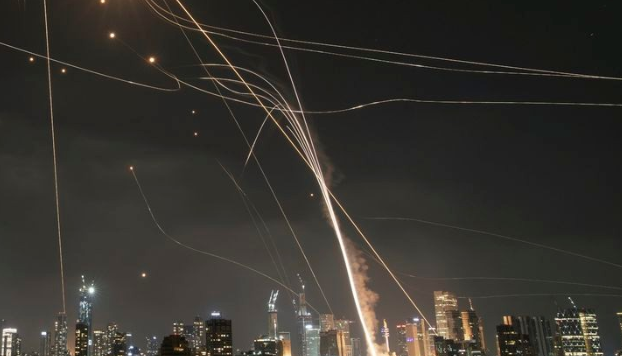 Iran Yakataa Mazungumzo ya Amani Wakati Ikishambuliwa na Israel