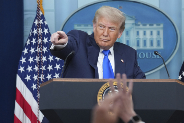 Trump Avunja Mazungumzo ya Biashara na Canada, Aonya Kuhusu Ushuru Mpya