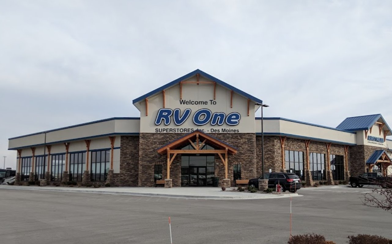 RV One Superstores Des Moines rvs for sale