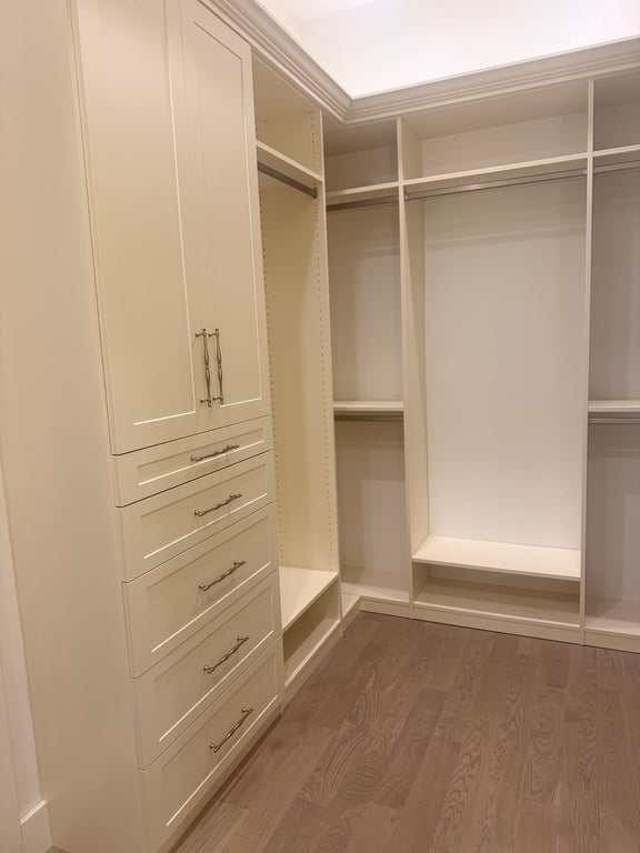 Walk In Doors & Drawers