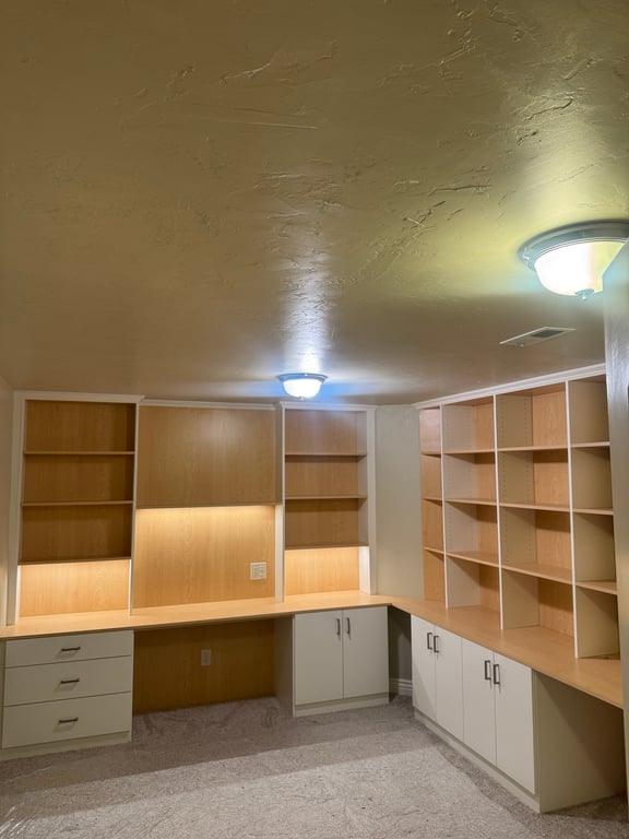 Desk 2 - SLC