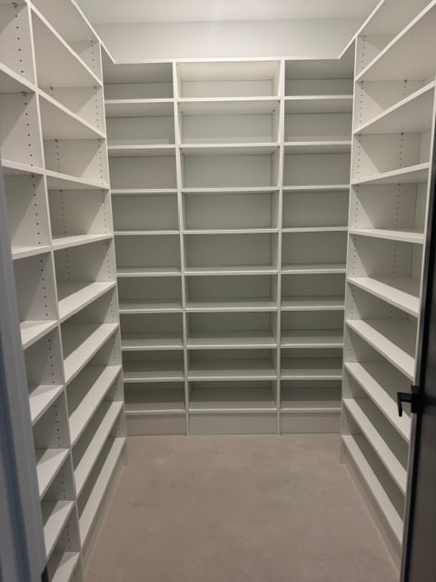 Walk-In Shelves