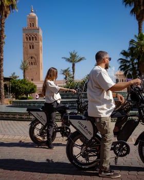 Tour en Vélo Électrique et Cours de Cuisine à Marrakech