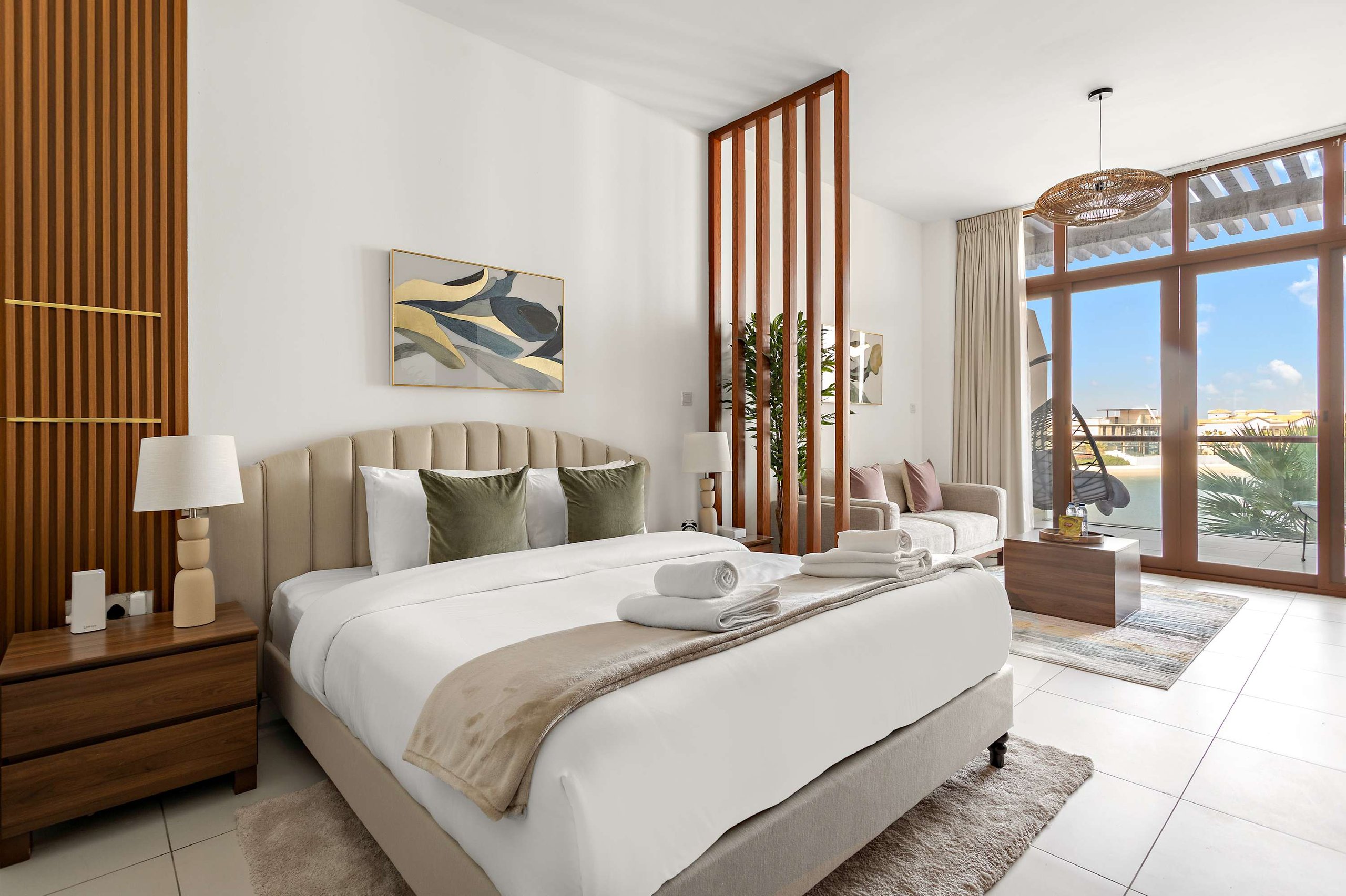 Synced booking calendar apartment