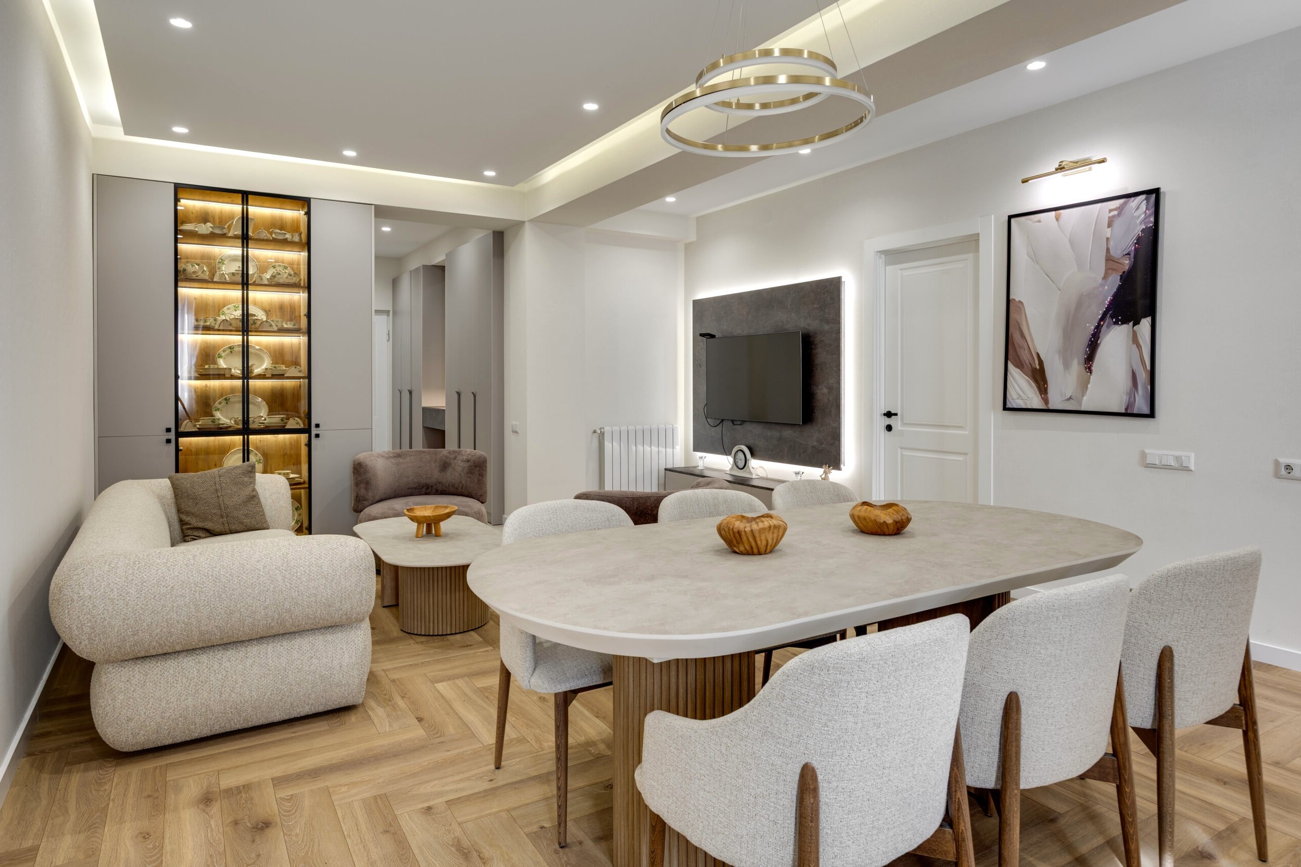 Bright serviced Georgia apartment