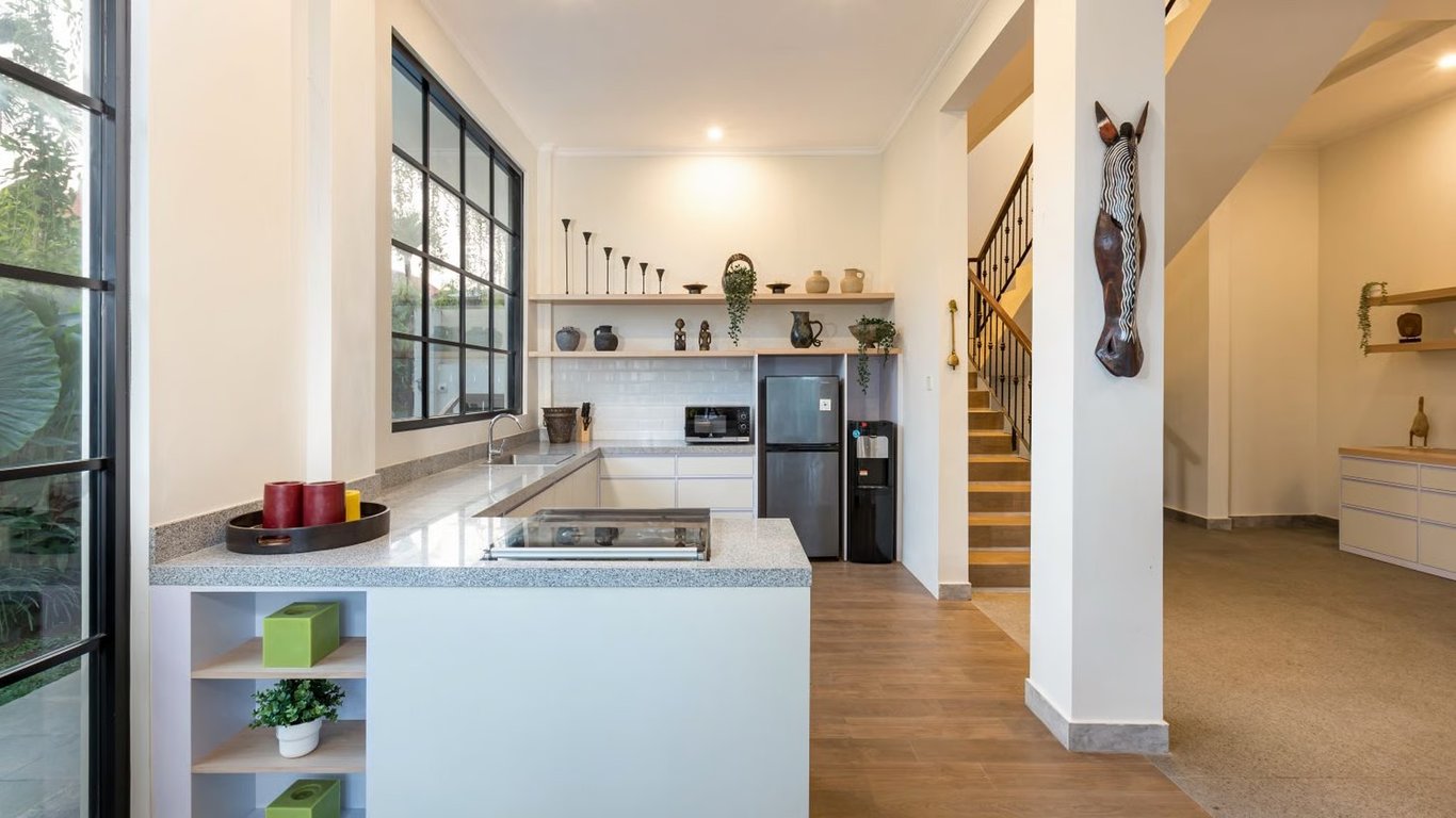 Furnishing & staging