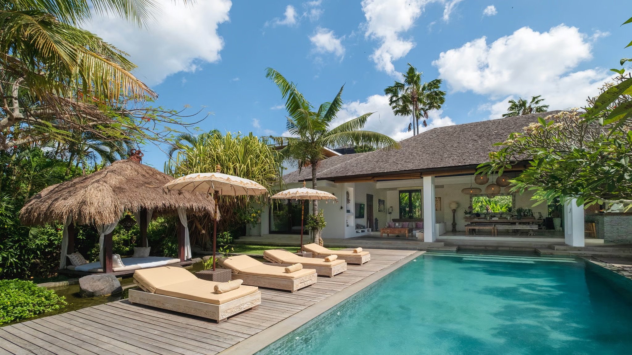 Well-maintained serviced villa