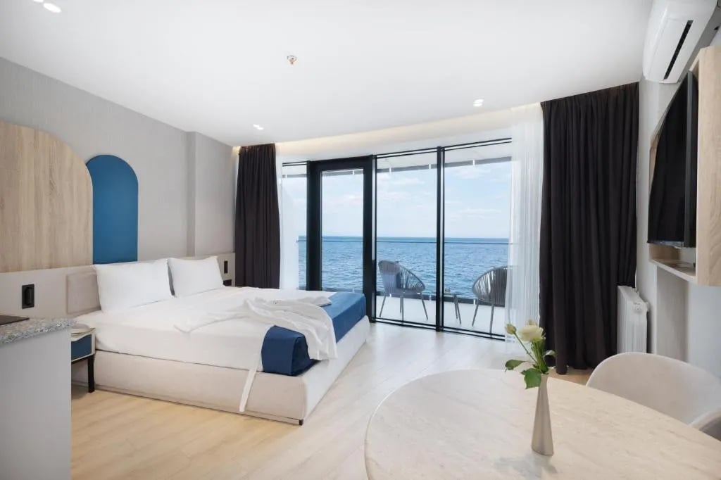 Listings & Photography