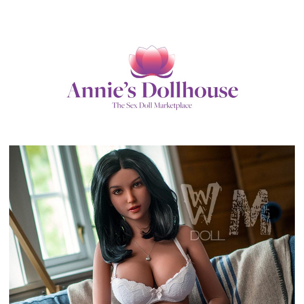 MEET CLARA! - ANNIE'S HOT DOLL OF THE DAY💋