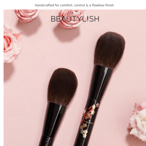 The powder brush everyone’s been waiting for 🙌
