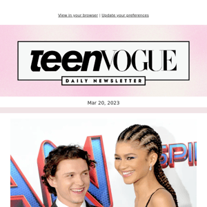 Zendaya was spotted wearing a ring with Tom Holland’s initials 💍