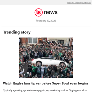 Watch Eagles fans tip car before Super Bowl even begins