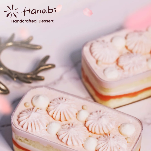 Bite into a Peach 🍑 Paradise with our New Peach Blossom 🍰 Mini Box Cake!