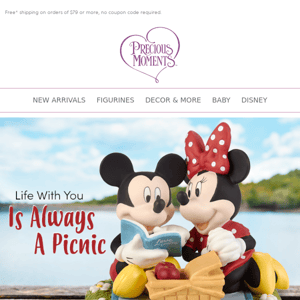 Set A Sweet & Romantic Scene With Mickey Mouse & Minnie Mouse