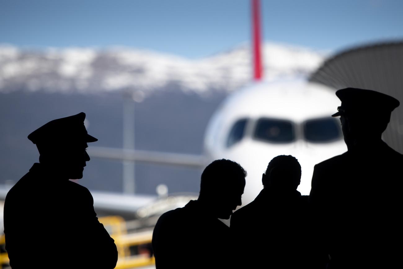 A Cointrin, seuls les vols pour Amsterdam subissaient les effets de la panne pour l'instant, indiquait un porte-parole en matinée. Genève Aéroport s'attendait toutefois à de possibles répercussions liées aux perturbations subies par Skyguide et Swissport.