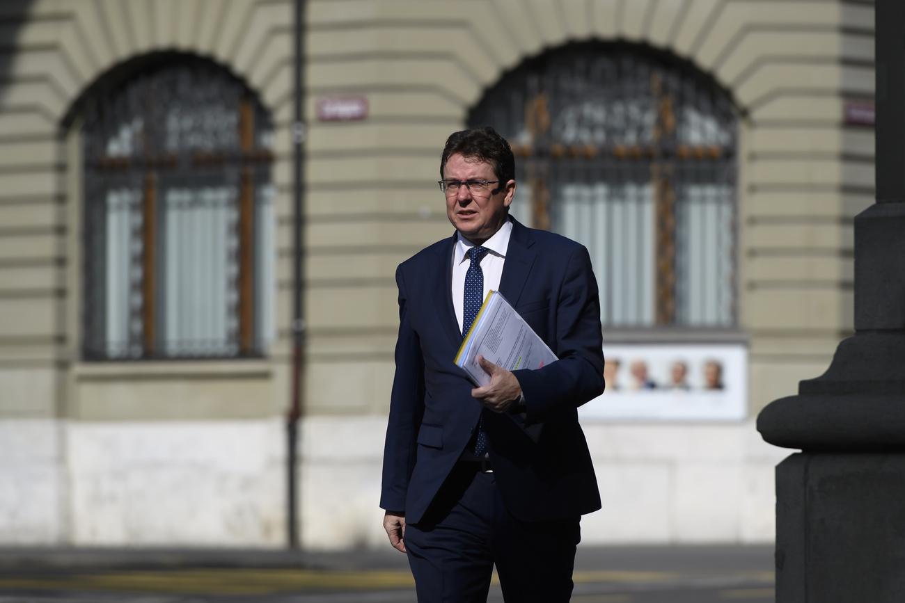 Le conseiller fédéral Albert Rösti s'est dit confiant que l'accord de solidarité sur le gaz entre les trois pays puisse être signé cette année.