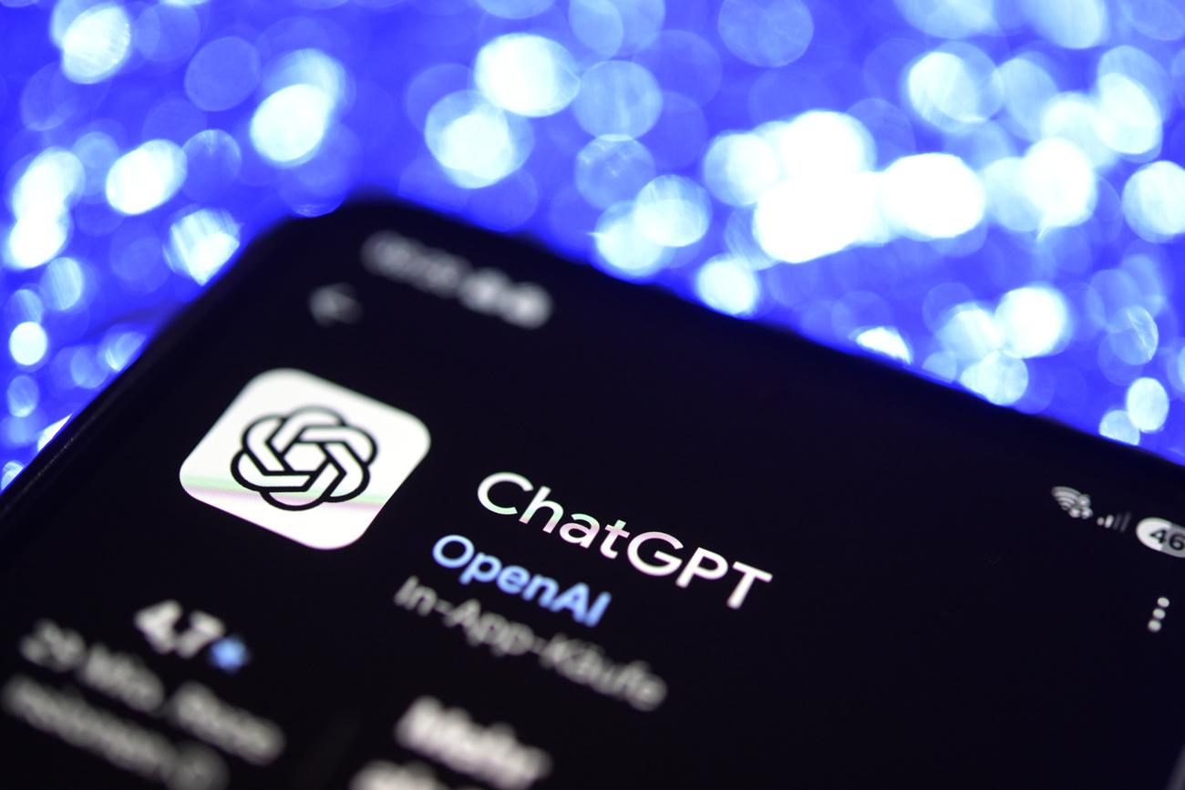 «Le potentiel de l’IA est devant nous avec notamment le monde réel qui sera parcouru par des véhicules autonomes (voitures, camions, trains, drones, etc.) des robots souples, rapides et intelligents et toutes sortes d’autres dispositifs encore à inventer.»