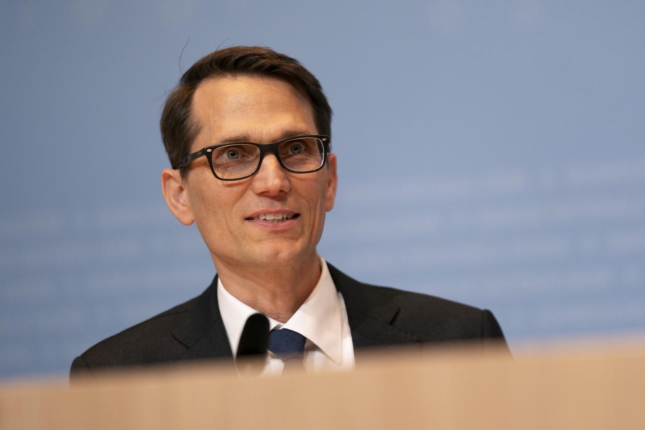 «Nous accepterons un large éventail de titres, en particulier des obligations moins liquides d'émetteurs de qualité inférieure, des actifs titrisés et des actions libellés dans différentes monnaies», a indiqué jeudi Martin Schlegel.
