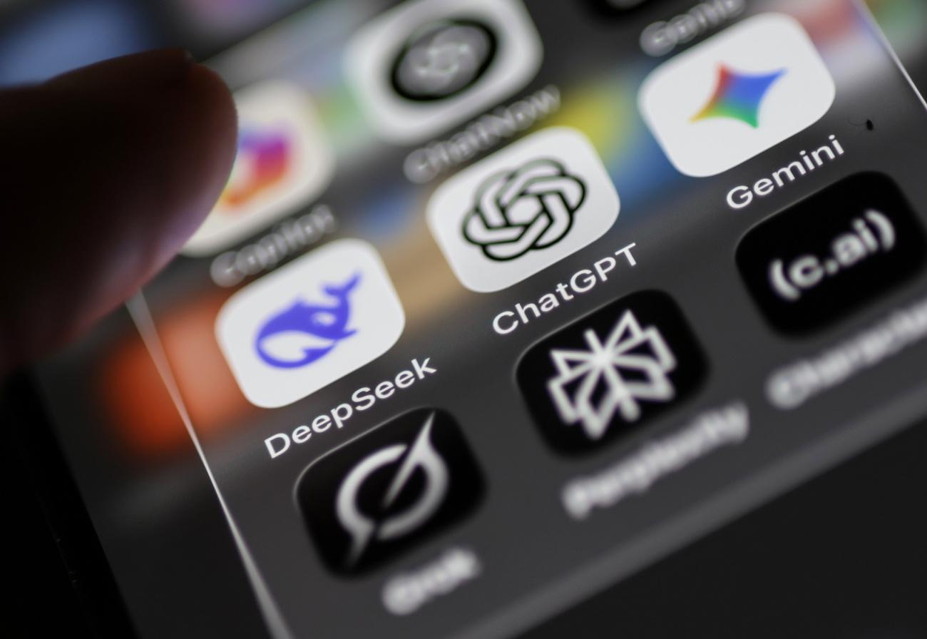 La décision de DeepSeek de rendre publics les rouages de son modèle a levé des barrières en matière de programmation «ouverte», souligne Neil Shah, de Counterpoint Research.