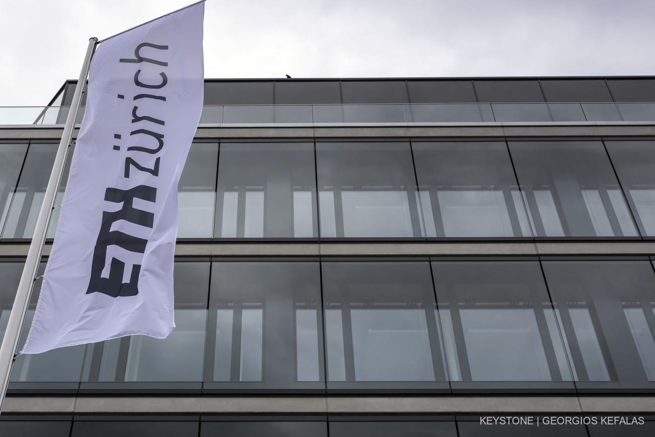 «Le décret [des EPF] contredit le principe de tout enseignement universitaire: on y recrute des enseignants et des enseignés en fonction de leurs qualités propres, en faisant abstraction de toute autre considération: passeport, religion, fortune, domicile.»