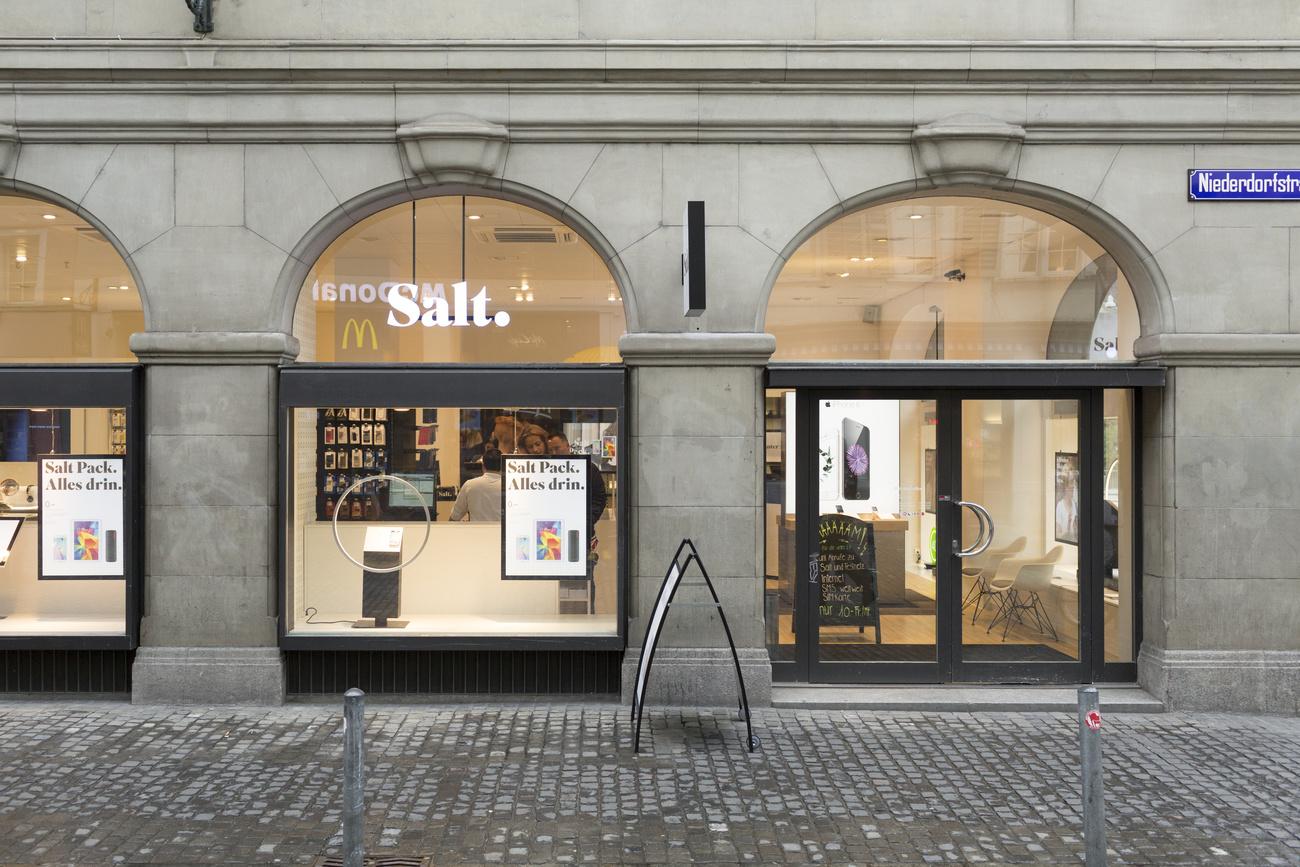 Etoffant trimestre après trimestre sa clientèle, Salt est parvenu à gagner 119.600 nouveaux clients dans ses affaires de téléphonie mobile, dont 27.400 au dernier trimestre.