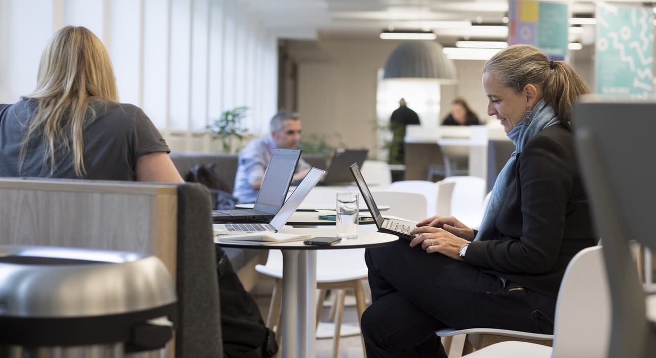 La nette amélioration de l'indice de l'emploi dans les services est à considérer comme exceptionnelle.