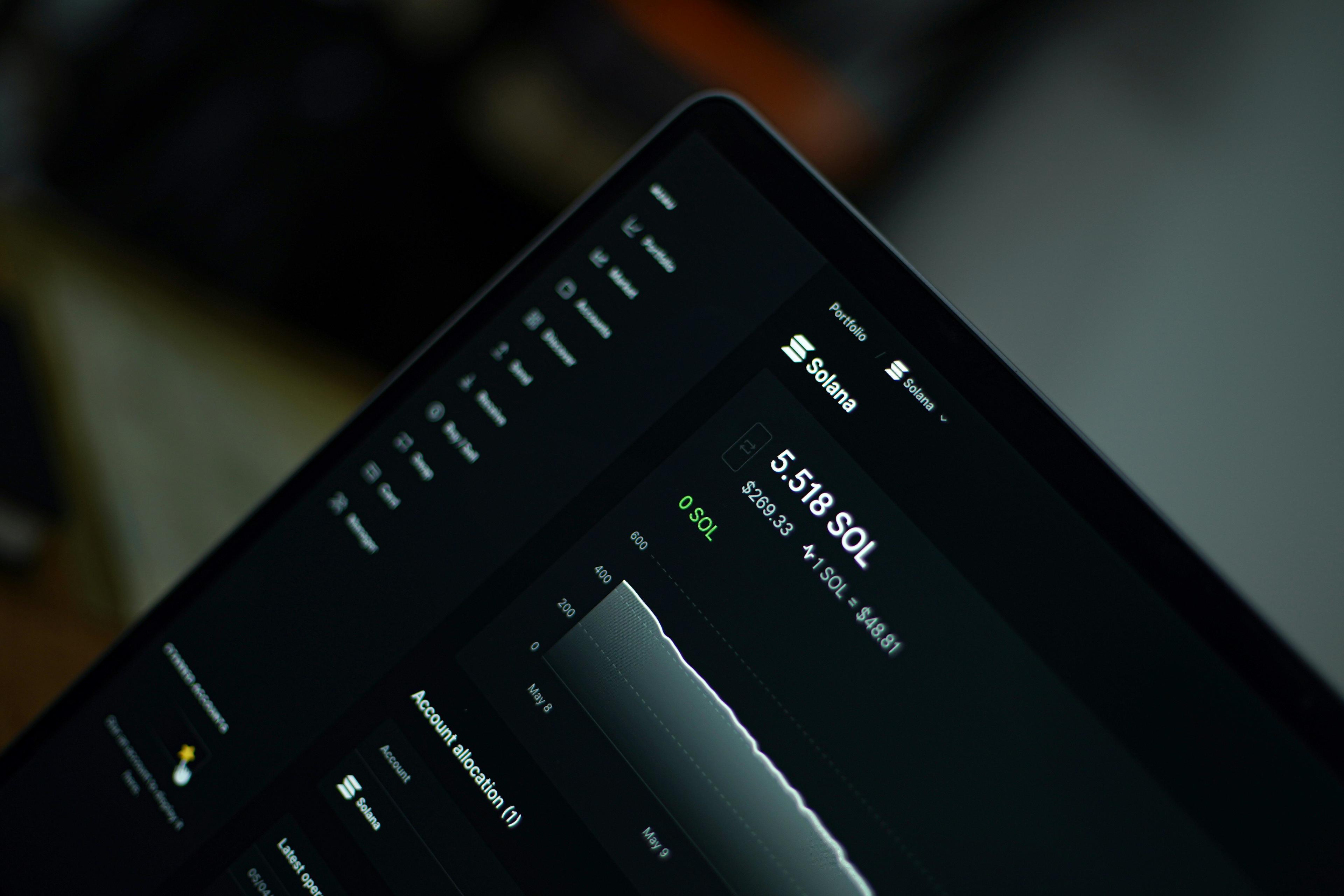 L’attaque a touché un portefeuille de rendement lié aux jetons Solana (Sol Earn), entraînant le vol d’environ 192.000 jetons Solana, soit quelque 33 millions de francs ou 41 millions de dollars.